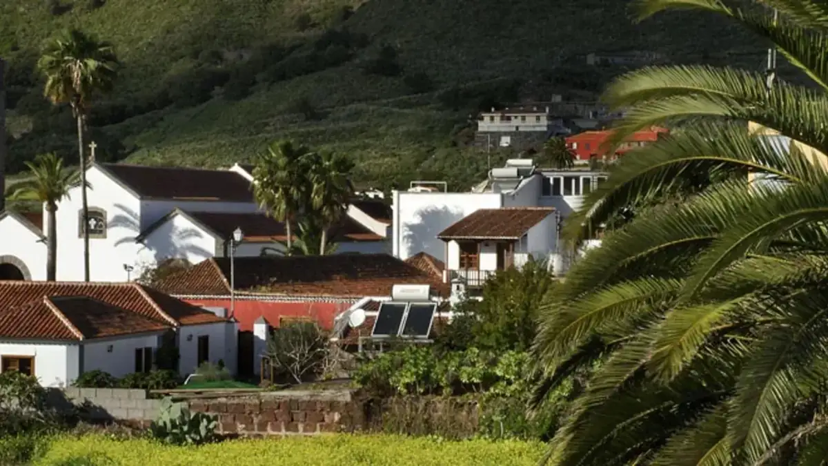 Casas y paisaje verde de Tegueste en Tenerife